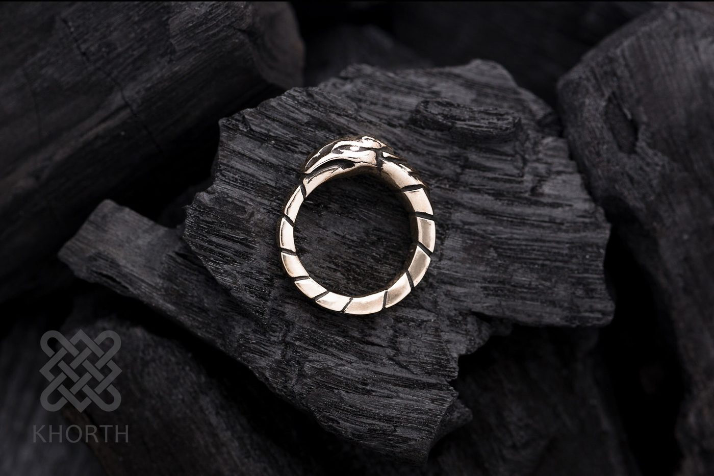 ALURMI's Ring — handmade Warcraft ring in silver and bronze — photo 2
