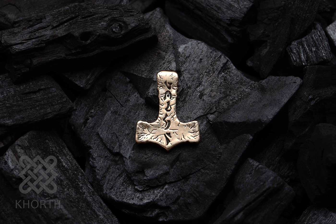 DOOMHAMMER FROSTWOLF CLAN Pendant — handmade Warcraft pendant in silver and bronze — photo 3
